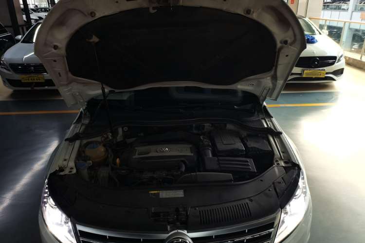Used Volkswagen CC 2015 1.8TSI Luxury Model Engine Bay