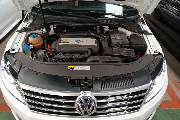 Used Volkswagen CC 2015 1.8TSI Luxury Model Engine Bay
