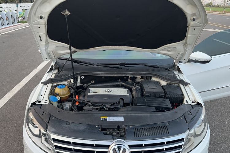 Used Volkswagen CC 2015 1.8TSI Luxury Model Engine Bay