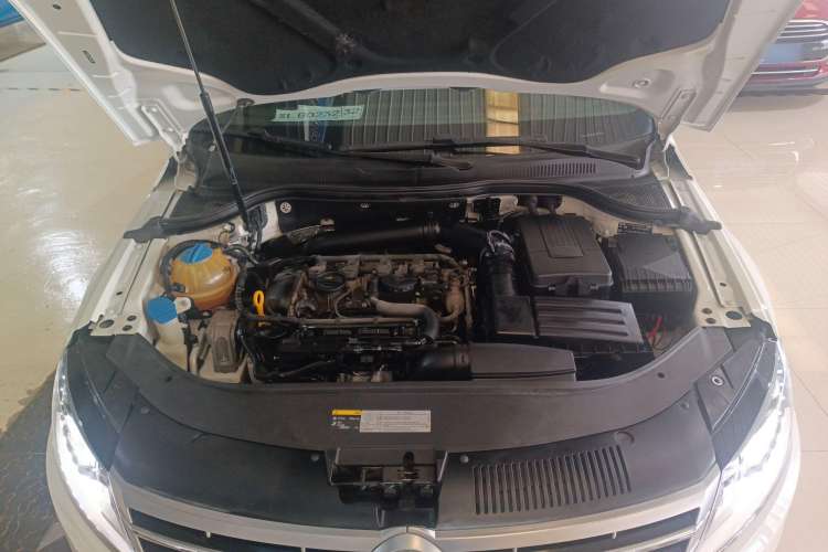Used Volkswagen CC 2015 2.0 TSI Luxury Model Engine Bay