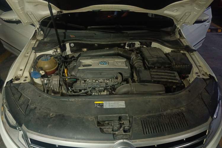 Used Volkswagen CC 2015 1.8TSI Luxury Model Engine Bay