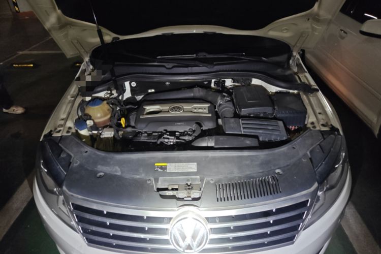 Used Volkswagen CC 2015 1.8TSI Luxury Model Engine Bay