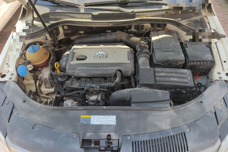 Used Volkswagen CC  Engine Bay