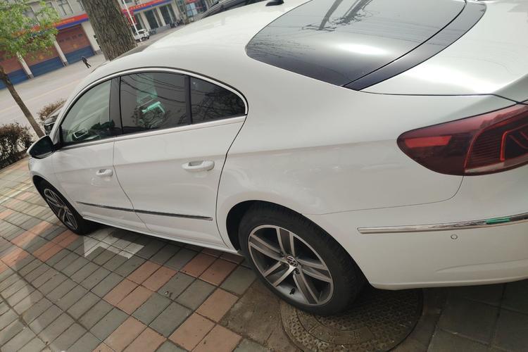 Used Volkswagen CC 2015 2.0 TSI Luxury Model Exterior 3