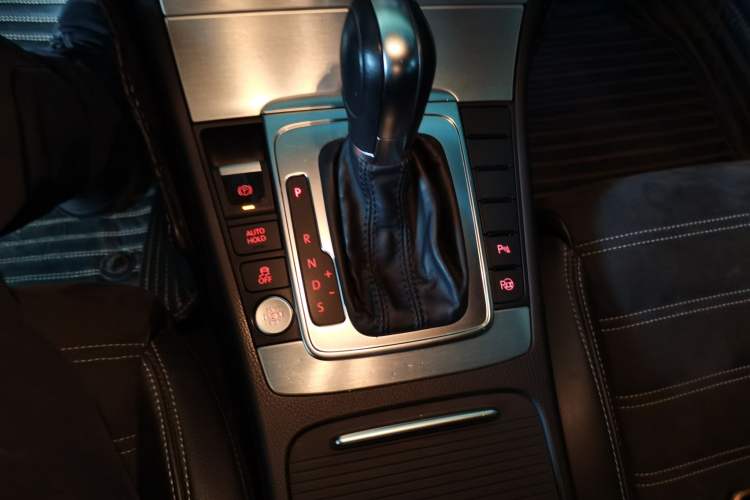 Used Volkswagen CC 2015 1.8TSI Luxury Model Gear Lever