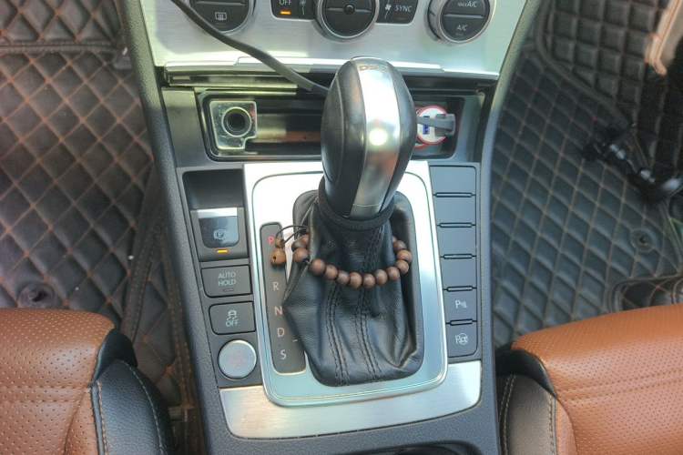 Used Volkswagen CC  Gear Lever