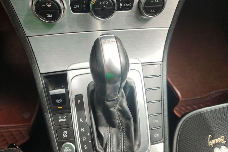Used Volkswagen CC 2015 2.0 TSI Luxury Model Gear Lever