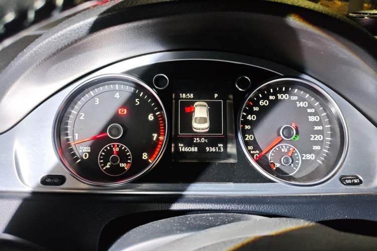 Used Volkswagen CC 2015 1.8TSI Luxury Model Instrument Cluster