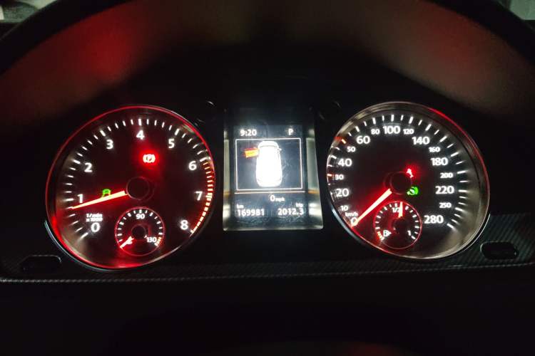 Used Volkswagen CC 2015 3.0 FSI V6 Instrument Cluster