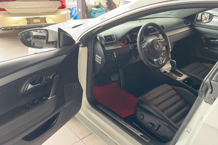 Used Volkswagen CC 2015 1.8TSI Prestige Model Interior 2