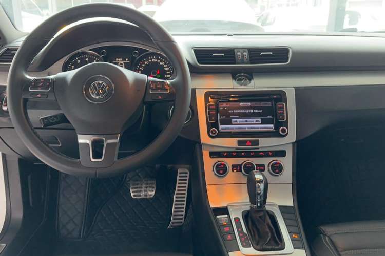 Used Volkswagen CC 2015 1.8TSI Prestige Model Interior 3
