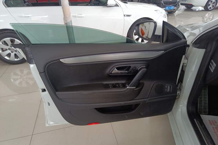 Used Volkswagen CC 2015 1.8TSI Luxury Model Left Front Door Interior