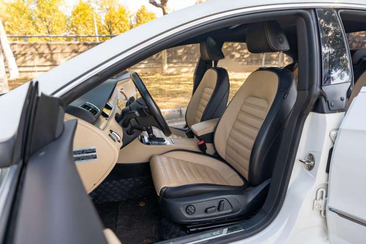 Used Volkswagen CC 2015 1.8TSI Prestige Model Left Front Seat