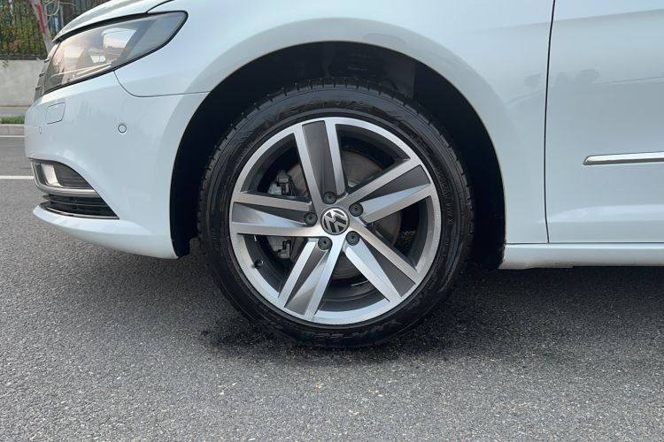 Used Volkswagen CC 2015 1.8TSI Luxury Model Left Front Wheel Hub