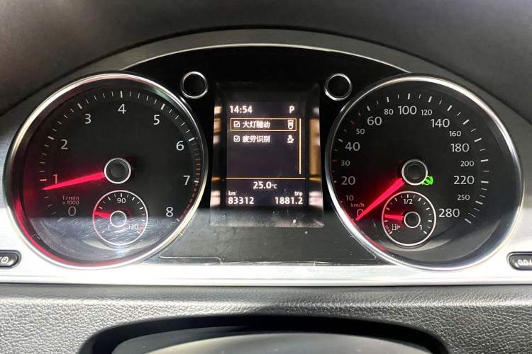 Used Volkswagen CC 2015 2.0 TSI Luxury Model Odometer Close Up