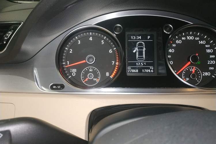 Used Volkswagen CC 2015 1.8TSI Prestige Model Odometer Close Up