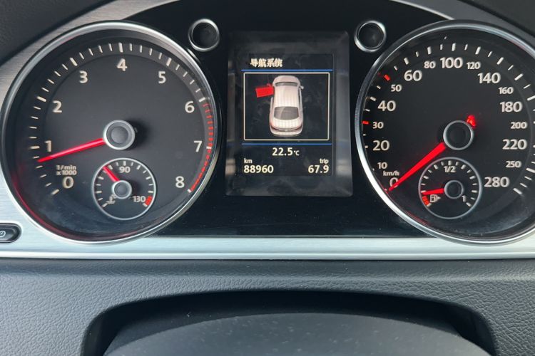 Used Volkswagen CC 2015 1.8TSI Luxury Model Odometer Close Up
