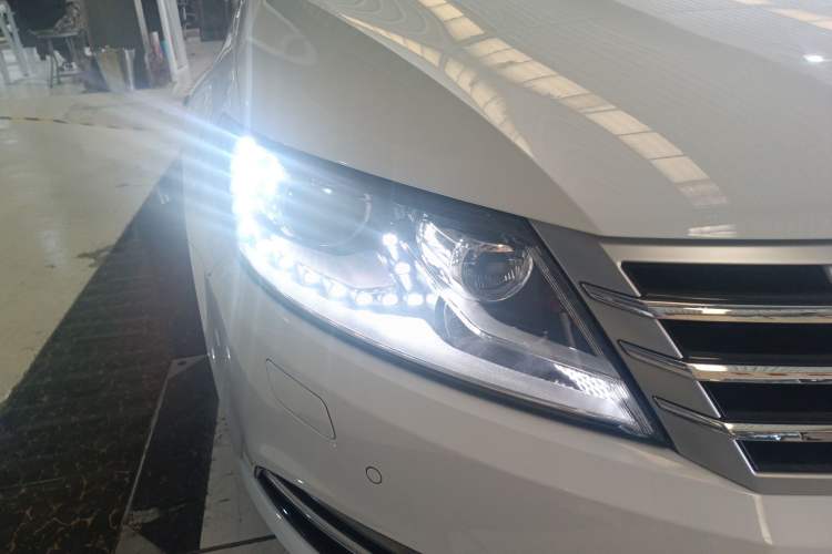 Used Volkswagen CC 2015 2.0 TSI Luxury Model Right Front Headlight