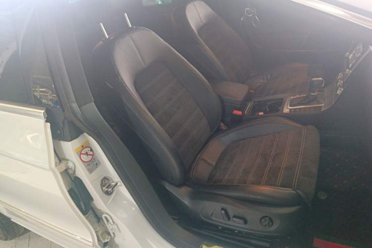 Used Volkswagen CC 2015 2.0 TSI Luxury Model Right Front Seat