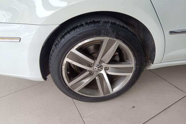 Used Volkswagen CC 2015 1.8TSI Luxury Model Right Rear Wheel Hub