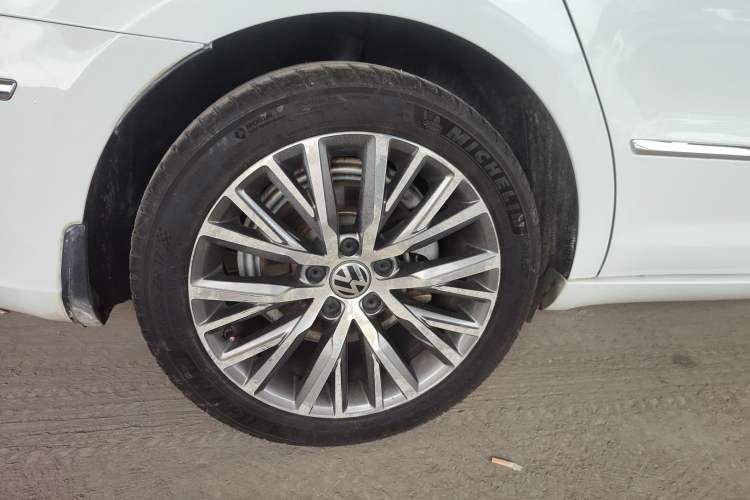 Used Volkswagen CC 2015 2.0 TSI Ultimate Model Right Rear Wheel Hub