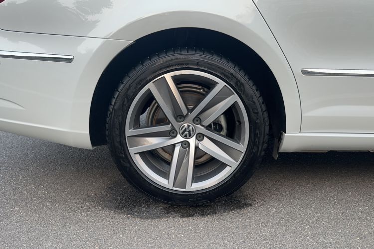 Used Volkswagen CC 2015 1.8TSI Luxury Model Right Rear Wheel Hub