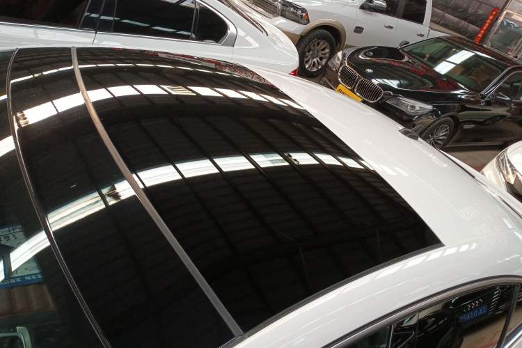 Used Volkswagen CC 2015 1.8TSI Luxury Model Roof