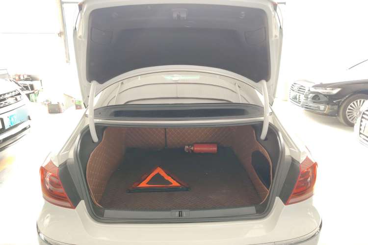 Used Volkswagen CC 2015 1.8TSI Luxury Model Trunk
