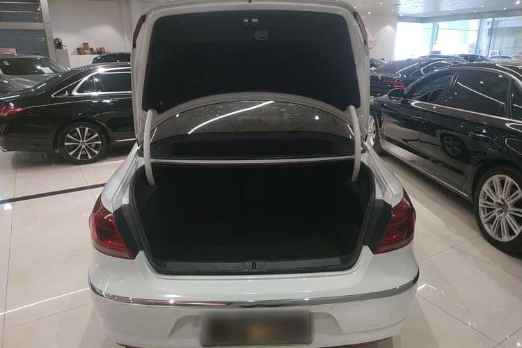 Used Volkswagen CC 2015 1.8TSI Prestige Model Trunk