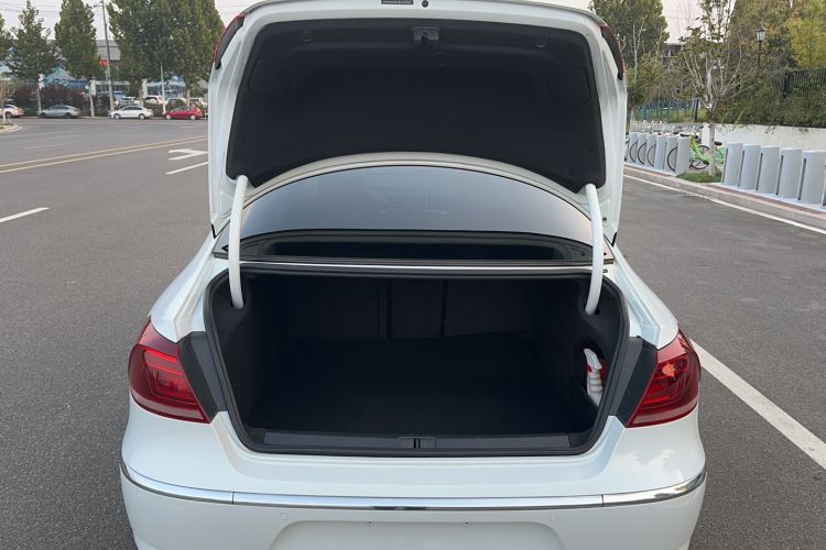 Used Volkswagen CC 2015 1.8TSI Luxury Model Trunk