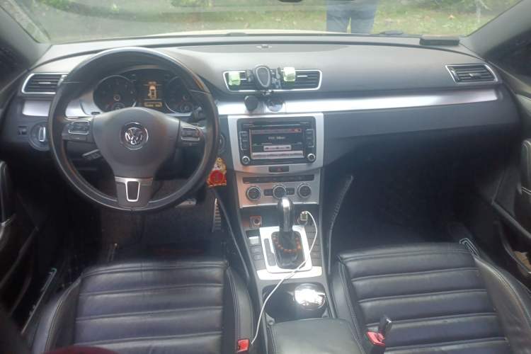 Used Volkswagen CC 2016 1.8TSI Prestige Model Center Console