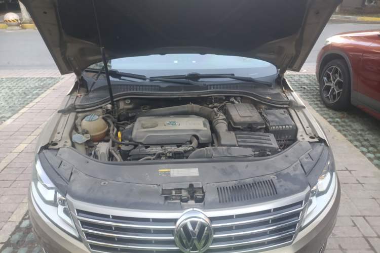 Used Volkswagen CC 2016 1.8TSI Prestige Model Engine Bay