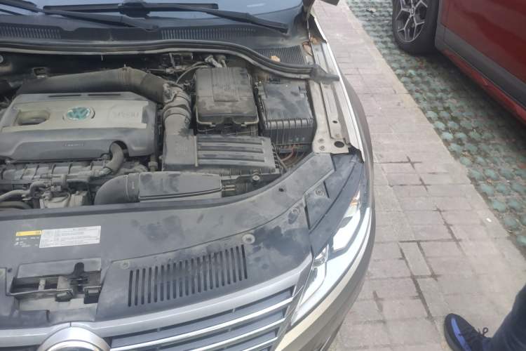 Used Volkswagen CC 2016 1.8TSI Prestige Model Engine Bay Left