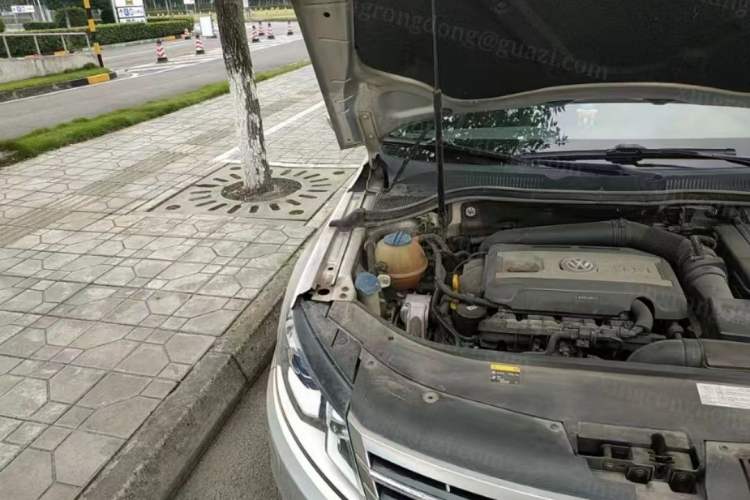 Used Volkswagen CC 2016 1.8TSI Prestige Model Engine Bay Right