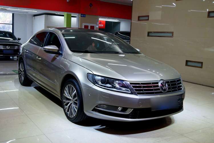Used Volkswagen CC 2016 1.8TSI Luxury Model Front Right 45 Deg