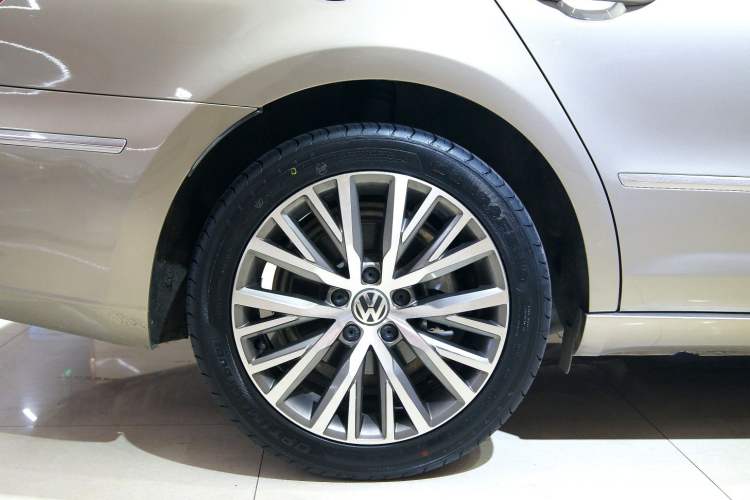 Used Volkswagen CC 2016 1.8TSI Luxury Model Right Rear Wheel Hub