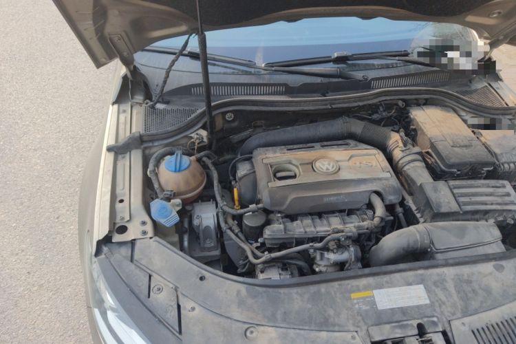 Used Volkswagen CC 2016 2.0 TSI Luxury Model Engine Bay Right