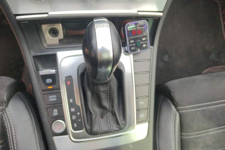 Used Volkswagen CC 2016 2.0 TSI Luxury Model Gear Lever
