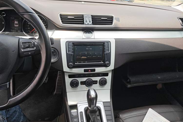 Used Volkswagen CC 2016 1.8TSI Luxury Model Audio And AC Panel