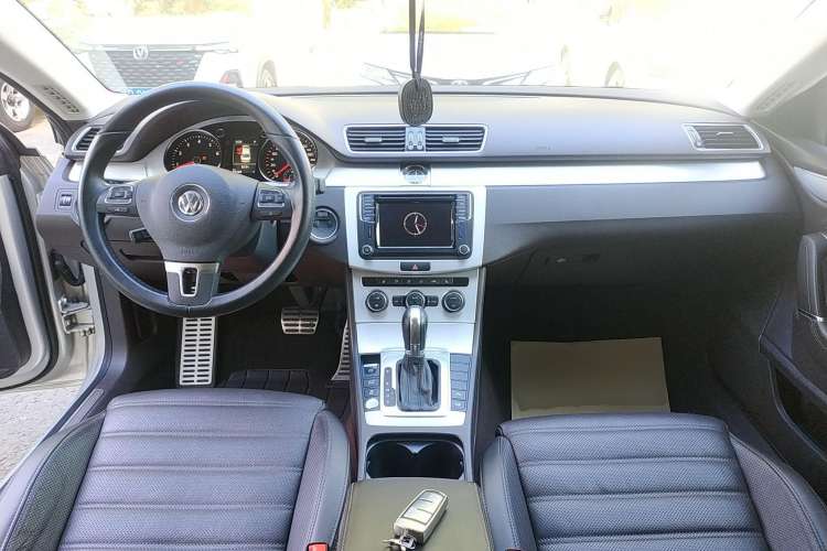 Used Volkswagen CC 2016 2.0 TSI Luxury Model Center Console