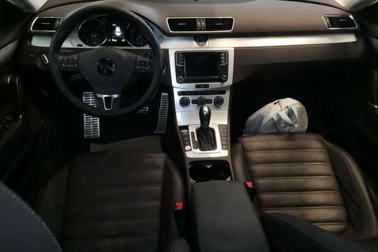 Used Volkswagen CC 2016 1.8TSI Luxury Model Center Console