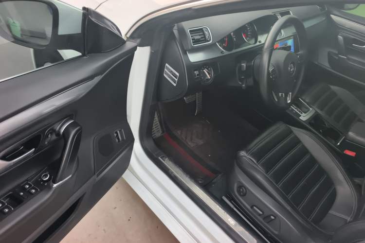 Used Volkswagen CC 2016 1.8TSI Prestige Model Driver Seat
