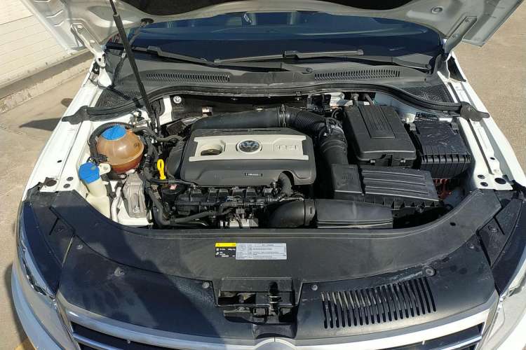 Used Volkswagen CC 2016 2.0 TSI Luxury Model Engine Bay