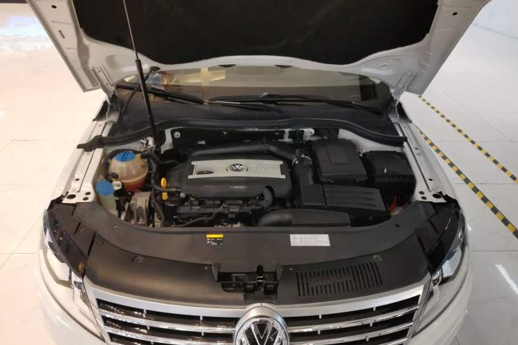 Used Volkswagen CC 2016 1.8TSI Luxury Model Engine Bay