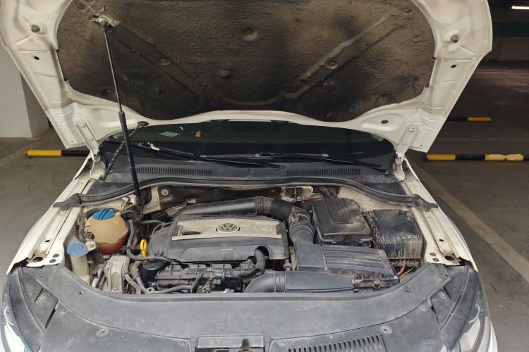 Used Volkswagen CC 2016 1.8TSI Luxury Model Engine Bay