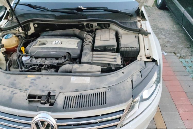 Used Volkswagen CC 2016 1.8TSI Luxury Model Engine Bay Left