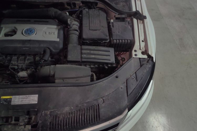 Used Volkswagen CC 2016 300TSI 25th Anniversary Edition Engine Bay Left