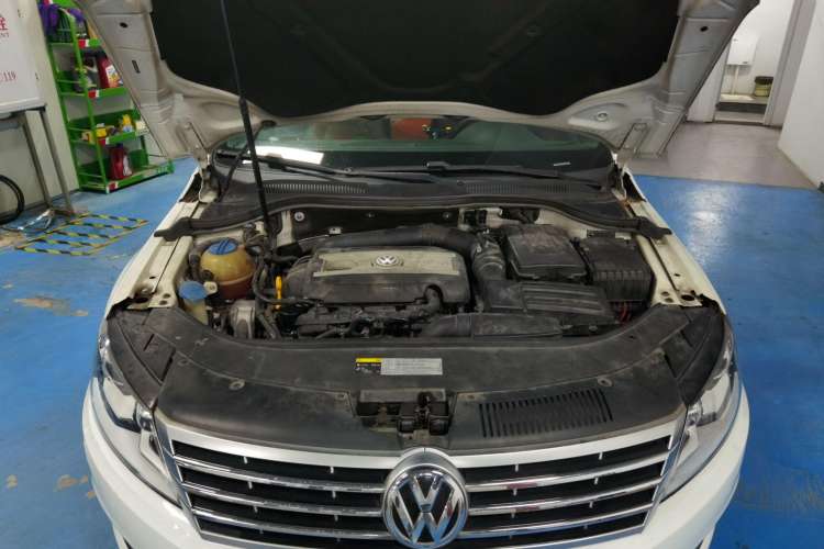 Used Volkswagen CC 2016 1.8TSI Luxury Model Engine Bay