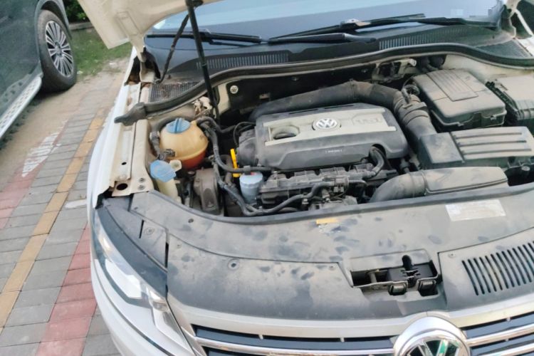 Used Volkswagen CC 2016 1.8TSI Luxury Model Engine Bay Right