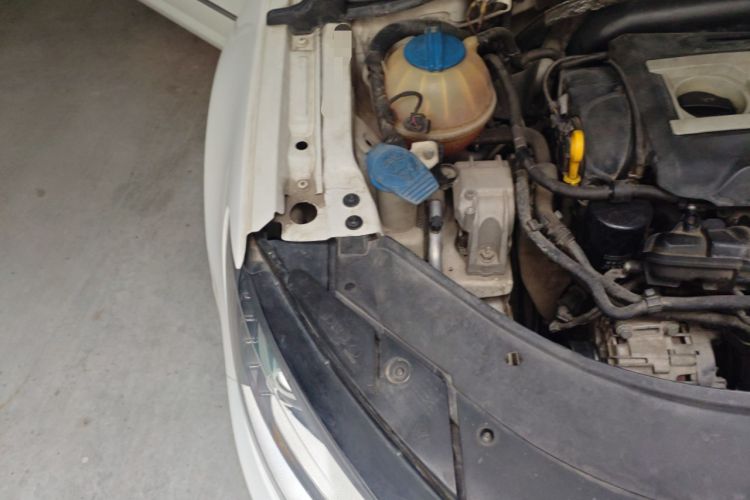 Used Volkswagen CC 2016 1.8TSI Luxury Model Engine Bay Right